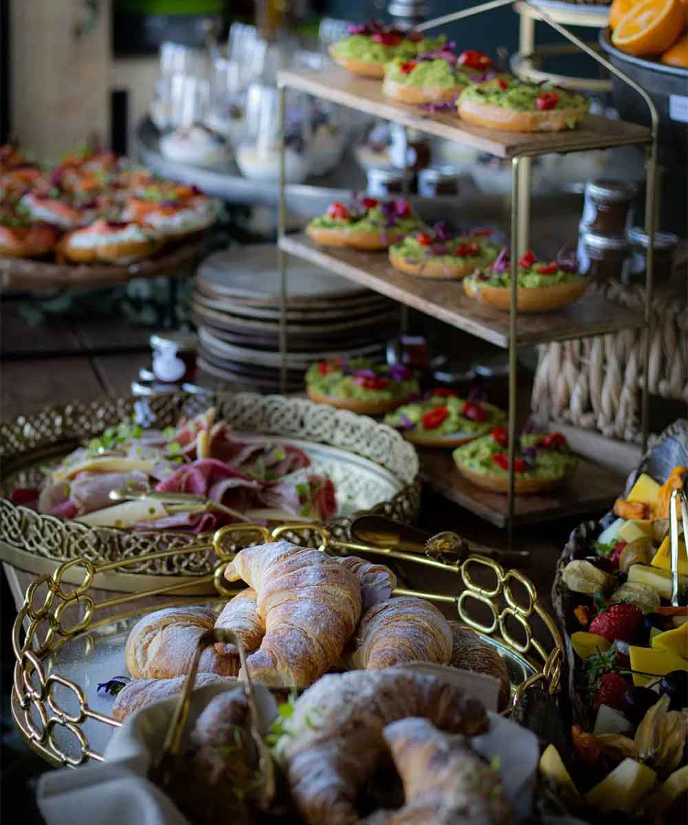 breakfast-table